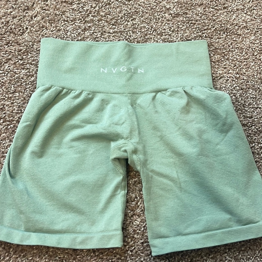 NVGTN PRO shorts sage green small
